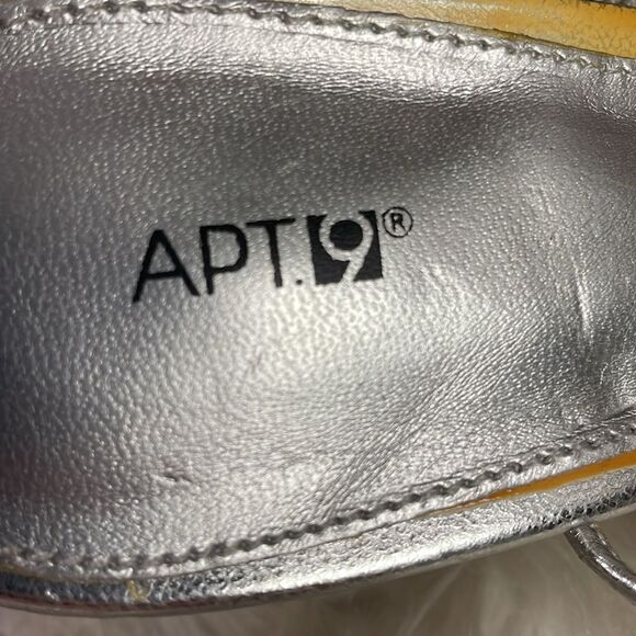 Apt 9 Silver Strappy Open Toe Heel with Rhinstone Decor, Clear Heels, Size 6.5 M - Picture 9 of 10